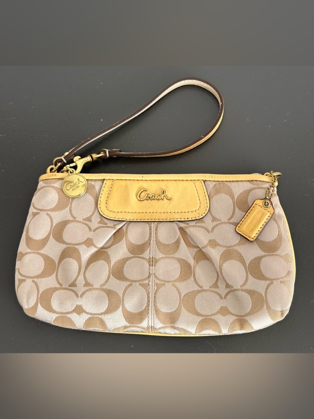 Vintage Coach Yellow Signature Canvas Wristlet Yellow Zip Pouch Clutch Y2K - Picture 7 of 11